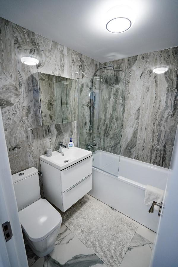 Gabi Apartament Suceava Exterior photo