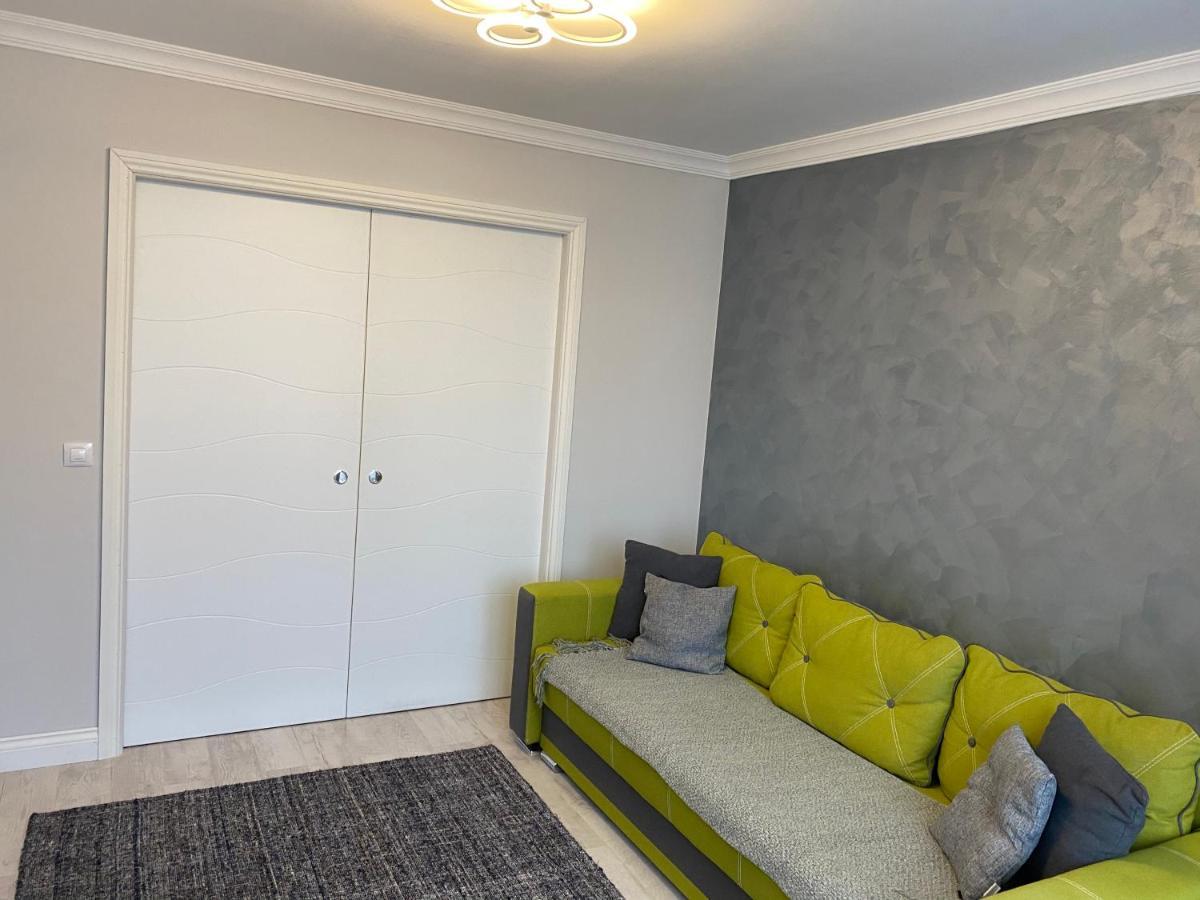 Gabi Apartament Suceava Exterior photo
